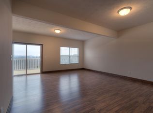 20 River Birch Ln APT 2, Charleston, WV 25306