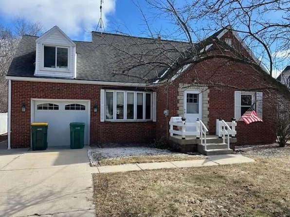 512 S Main STREET, Saukville, WI 53080