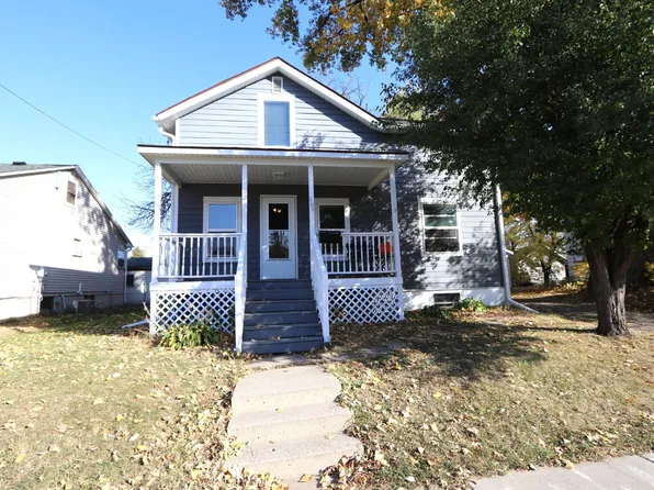 609 4th St SW, Waseca, MN 56093