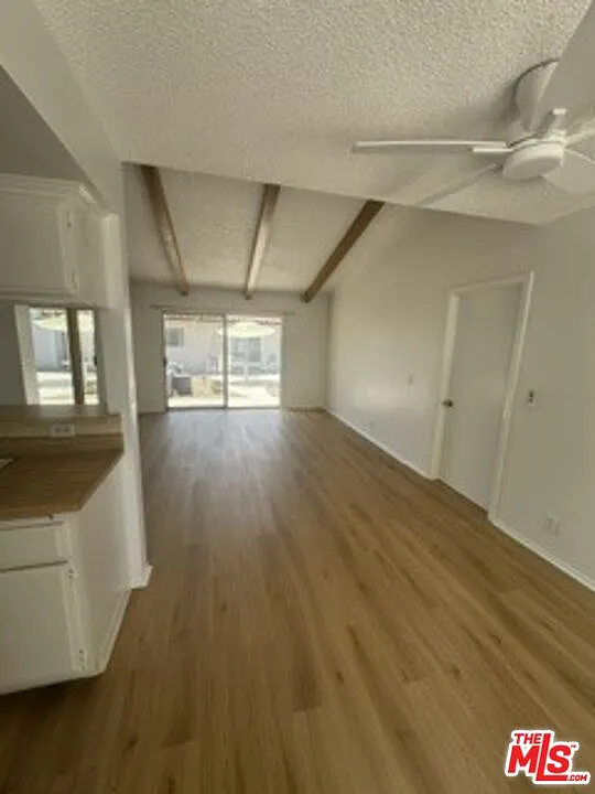 2 bed, 2.0 bath, 1300 sqft, $2,350 — Photo 2