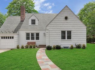 84 Bourndale Rd S, Manhasset, NY 11030