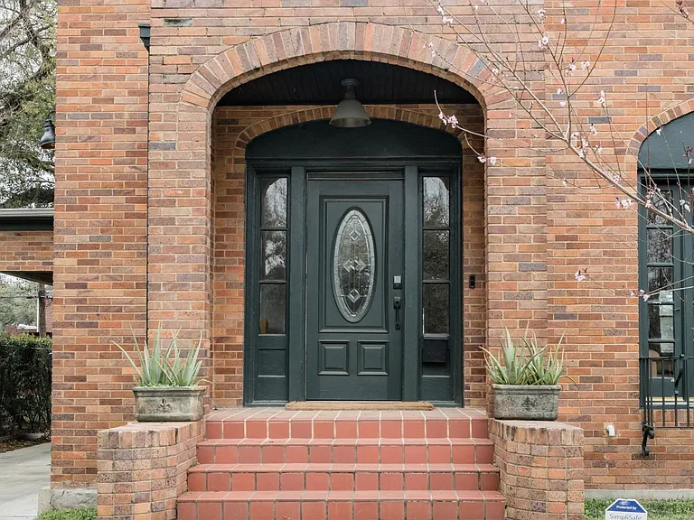 2413 Wichita St — Photo 3