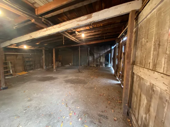 35 E Forrest Ave, Shrewsbury, PA 17361