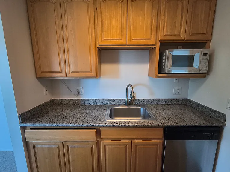 5 Commodore Dr #412 — Photo 29