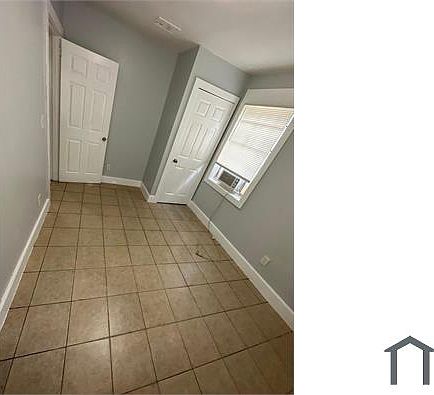 5th image of 2540 Moncrief Rd
