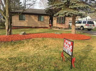 2370 Emmons Ave, Rochester Hills, MI 48307