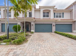 34 Lancaster Rd, Boynton Beach, FL 33426