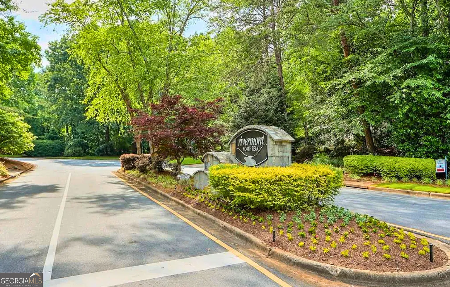 335 N Peak Dr photo 1