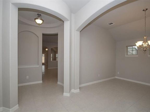 5th image of 5729 Fremont Dr