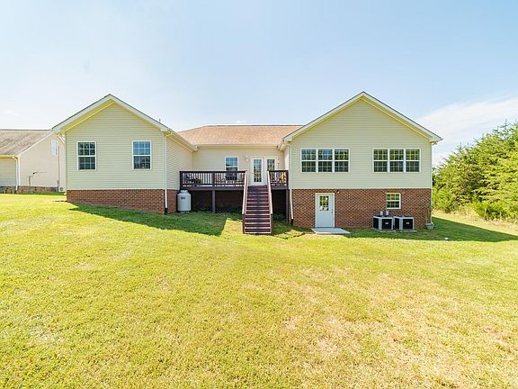 4th image of 178 Stoney Creek Dr