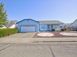 105 SE Yorktown Dr, Grants Pass, OR 97527