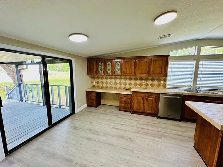 6814 Redwing Rd — Photo 19