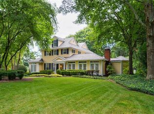 6030 Loch Harbor Ct, Roswell, GA 30075