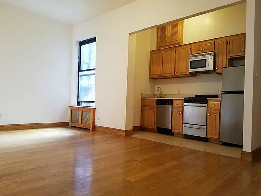 Rented by Mdrn Residential | media 49