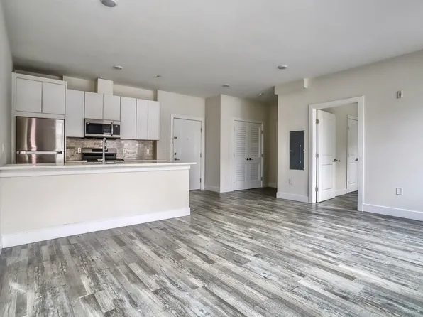 140 Avenue B image 6 of 15