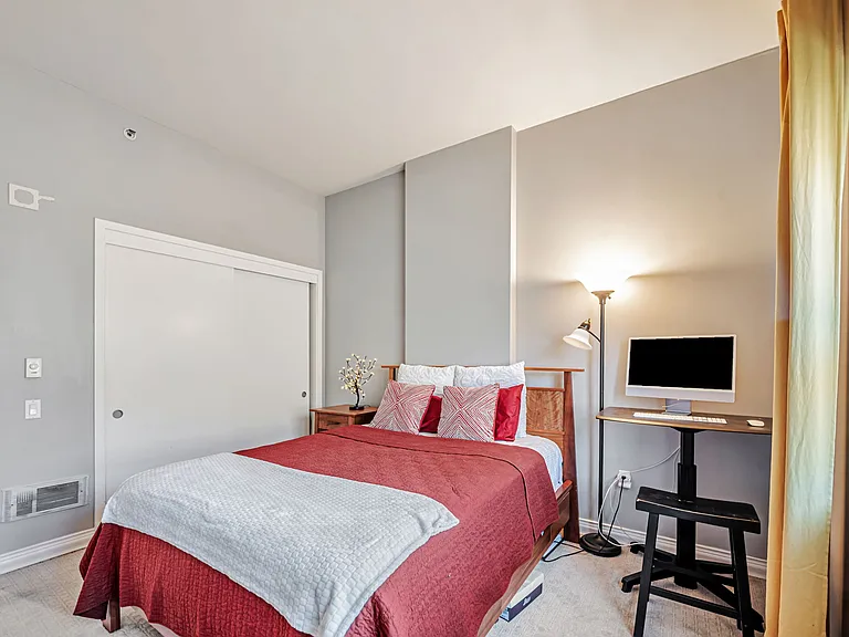 1 Mandalay Pl #1808 — Photo 15