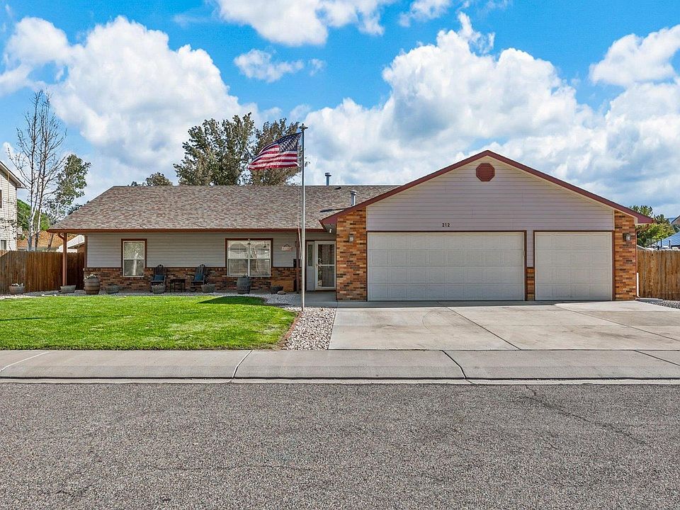 1st image of 212 Elderberry Dr