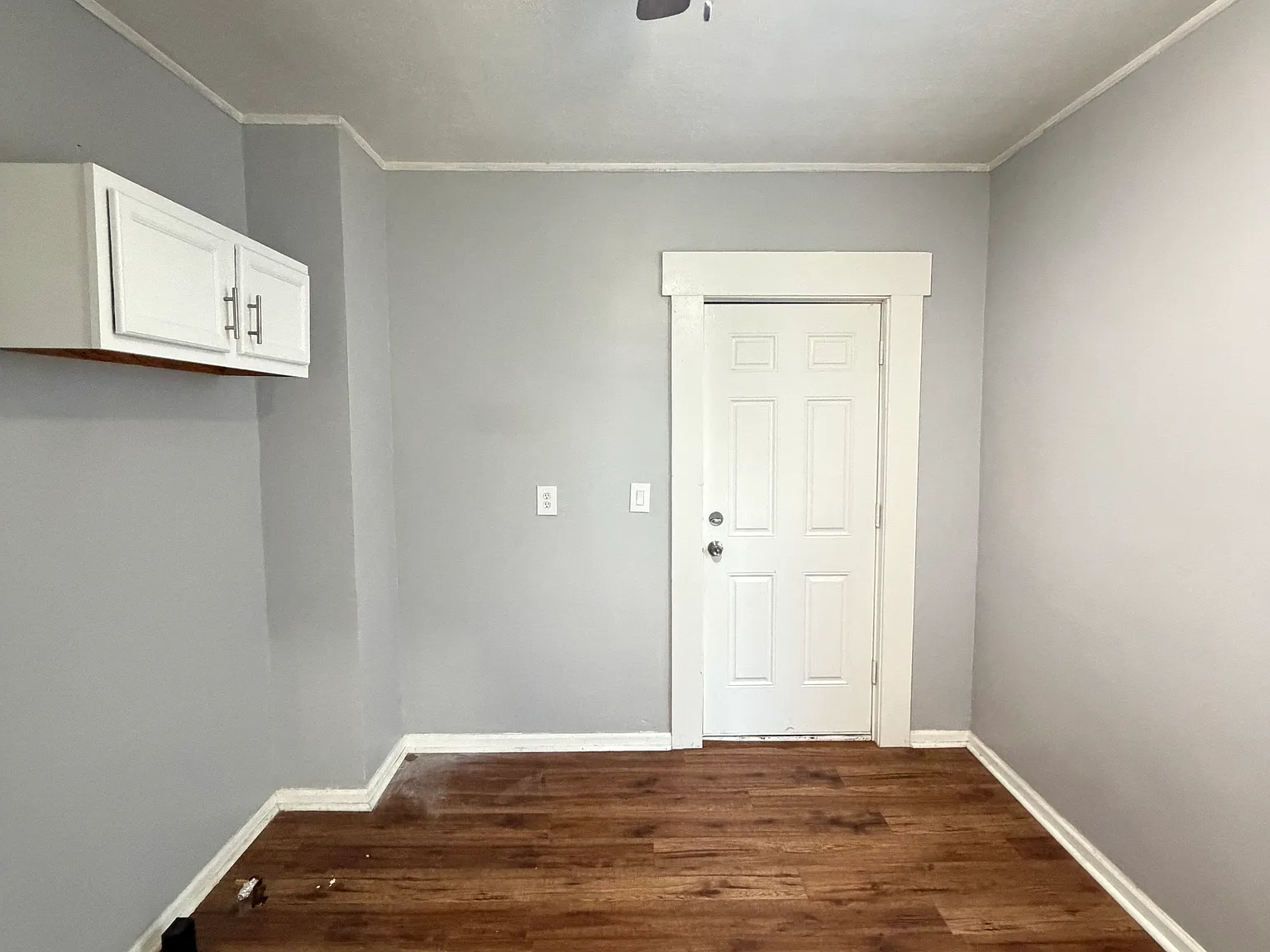 3 bed, 1.5 bath, 1243 sqft, $1,350 — Photo 2