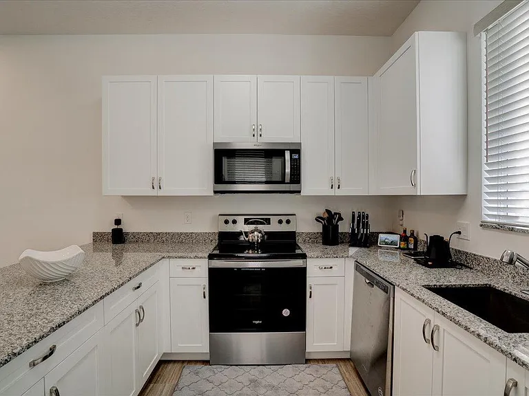 1451 Pioneer Way — Photo 22