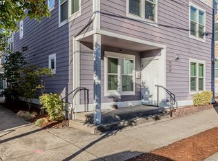 11923 SE Ash St, Portland, OR 97216