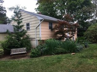 216 Tuckahoe Ln, Southampton, NY 11968