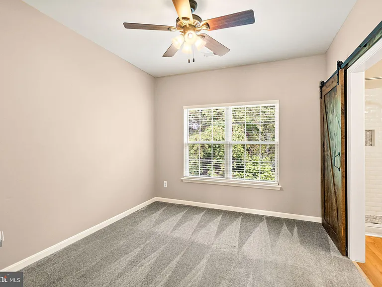 10032 Moxleys Ford Ln — Photo 17