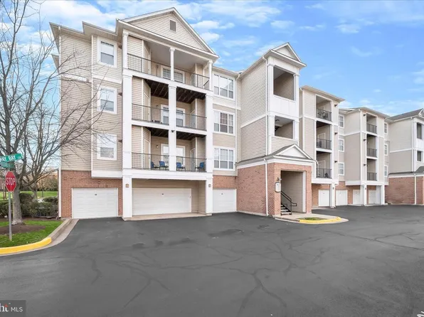 19620 Galway Bay Cir APT 302, Germantown, MD 20874