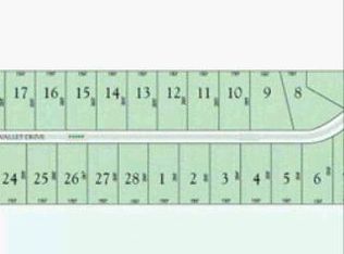 12 Orchard Valley Dr, Fennville, MI 49408