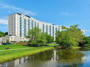 10401 Grosvenor Pl APT 1308, Rockville, MD 20852
