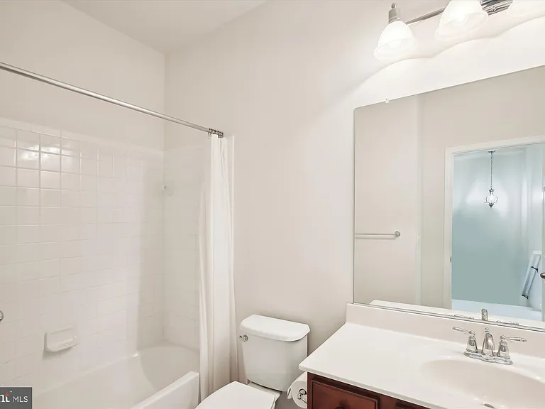 9003 Belo Gate Dr — Photo 16