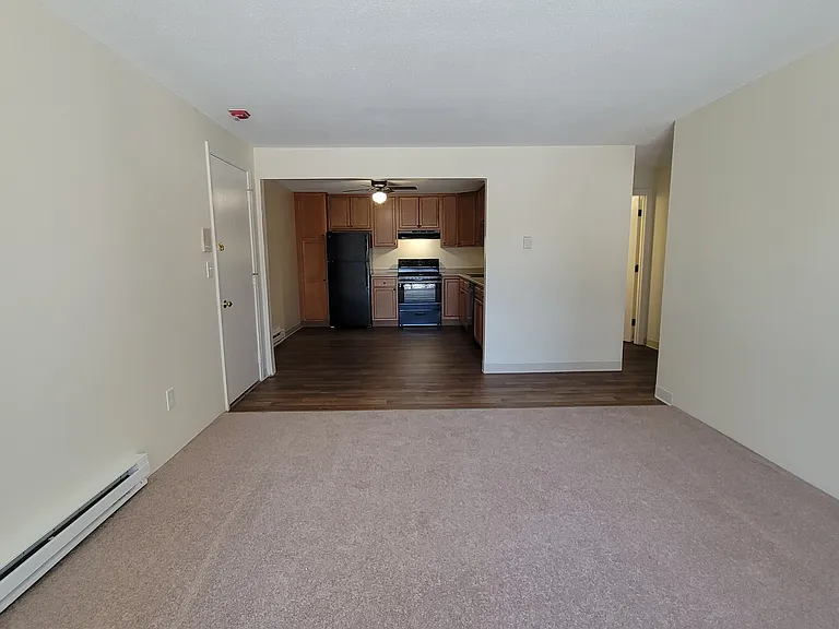 Remodeled 2-bed apartment