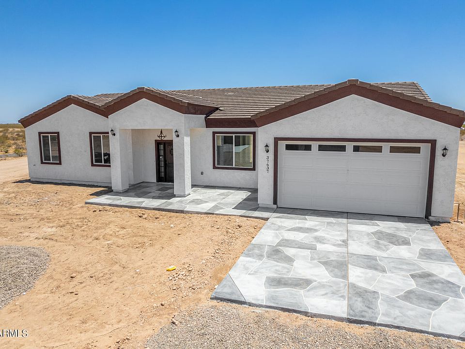 1st image of 37637 W Pierson Street