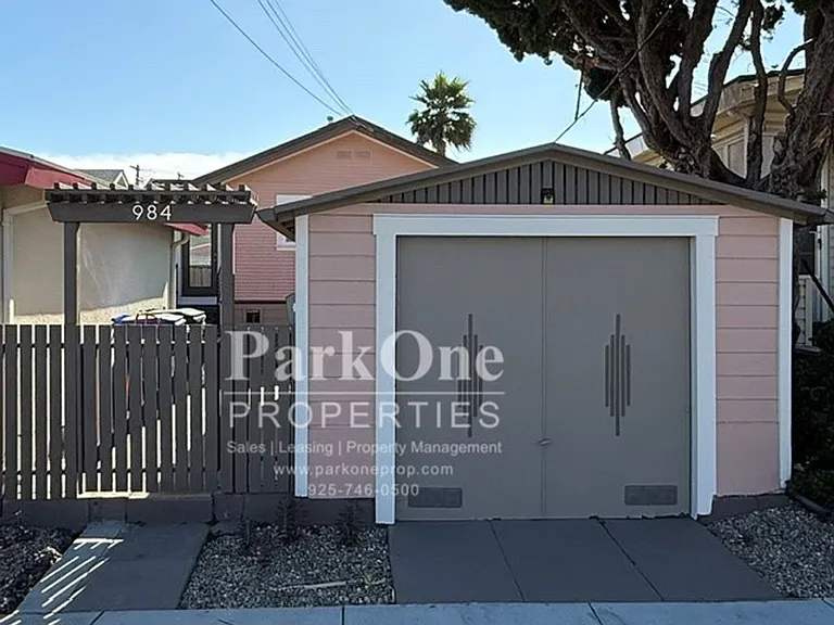 1151-1153 Marin Ave #984 — Photo 2