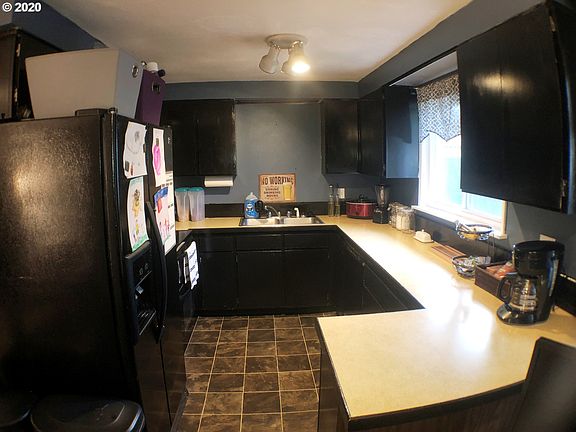 2nd image of 2511 SE Evergreen St