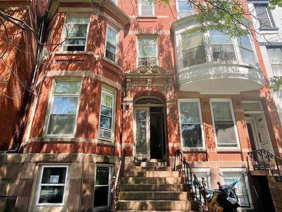 255 State St #1F