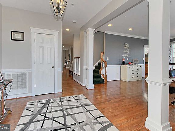 5th image of 9656 Tarvie Cir
