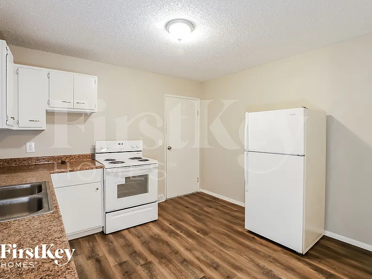 5620 N Potter Ave — Photo 7
