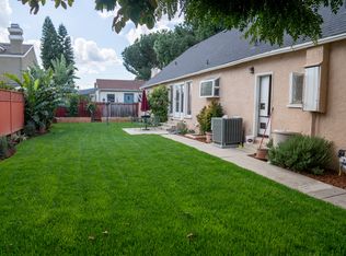 8010 Winnetka Ave, Canoga Park, CA 91306