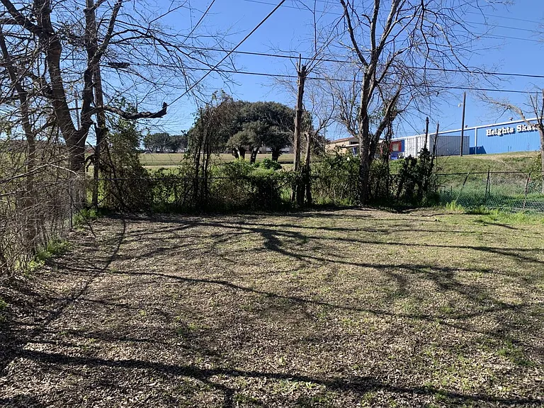 212 E Valley Rd — Photo 4