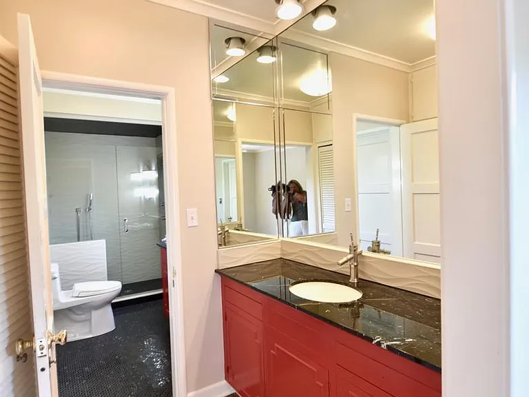 Master closet II w/vanity