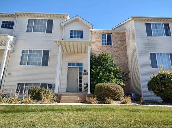 2219 Derby Ln, Belvidere, IL 61008