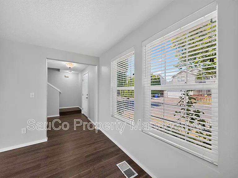 48 S 17th Ct — Photo 5
