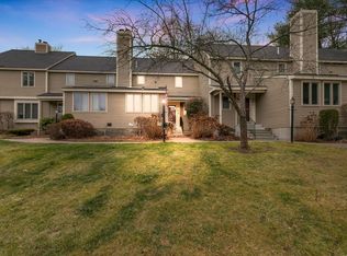 207 Brickett Hill Cir #207, Haverhill, MA 01830