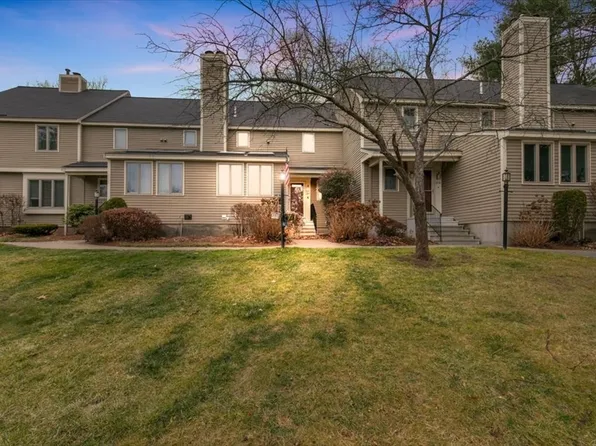 207 Brickett Hill Cir #207, Haverhill, MA 01830