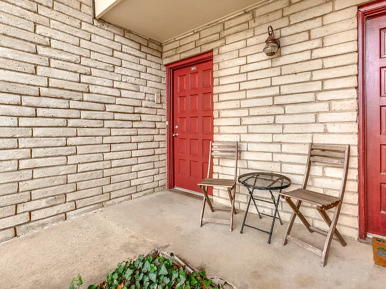 15926 Stillwood St #1071 — Photo 1