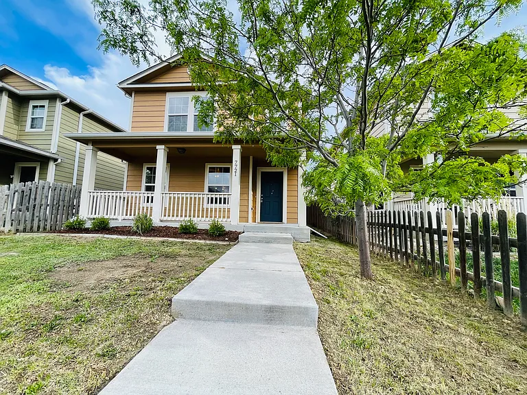 7721 Crestone Peak Trl — Photo 2