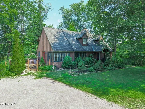 5137 Crooked Street, Broadalbin, NY 12025