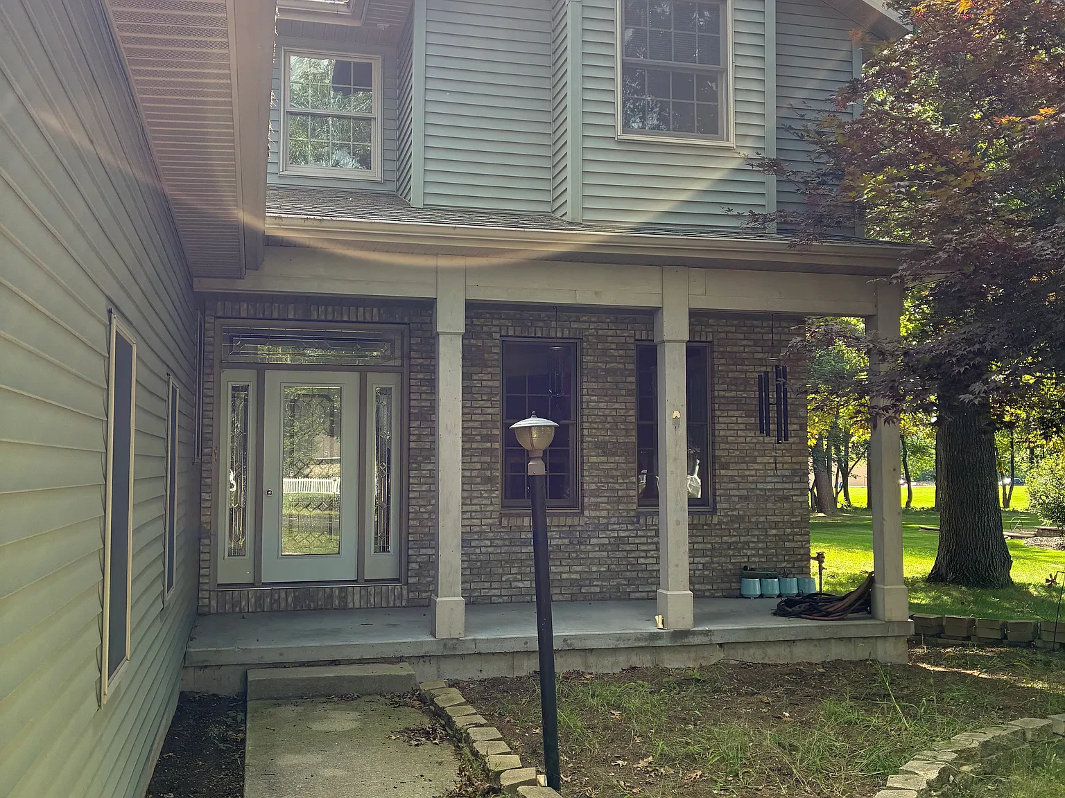5 bed, 3342 sqft, $2,800 — Photo 2