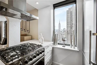 Rented by Weichert Manhattan Midtown