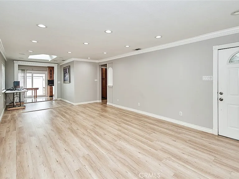 6052 Marshall Ave — Photo 3